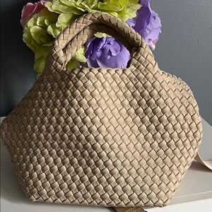 Elegant Tan Woven Women's Bag